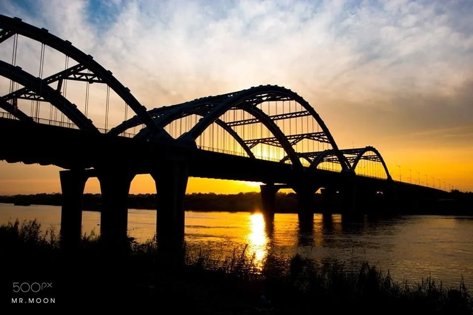 The bridge - ảnh của Ngài Moon