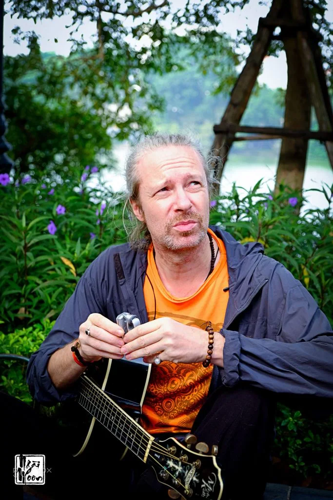 The man - ảnh của Ngài Moon